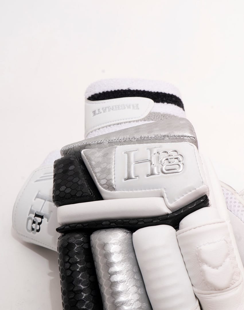 HASHMATE TEST BATTING GLOVES - Image 4